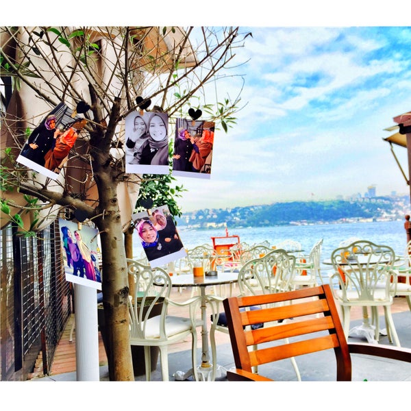 Photo taken at Boon Cafe &amp; Restaurant by Beyza Ç. on 4/25/2015