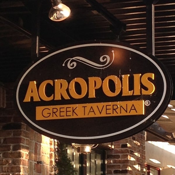 รูปภาพถ่ายที่ Acropolis Greek Taverna โดย Brian P. เมื่อ 4/5/2013