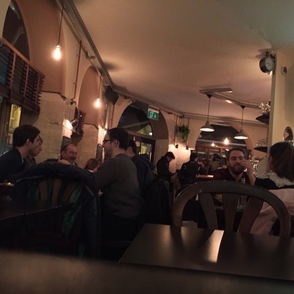 2/8/2017에 Alex M.님이 Roy&#39;s Pub Restaurant에서 찍은 사진