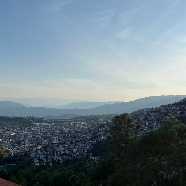 Foto diambil di Hotel Montetaxco oleh Zusana F. pada 11/4/2023