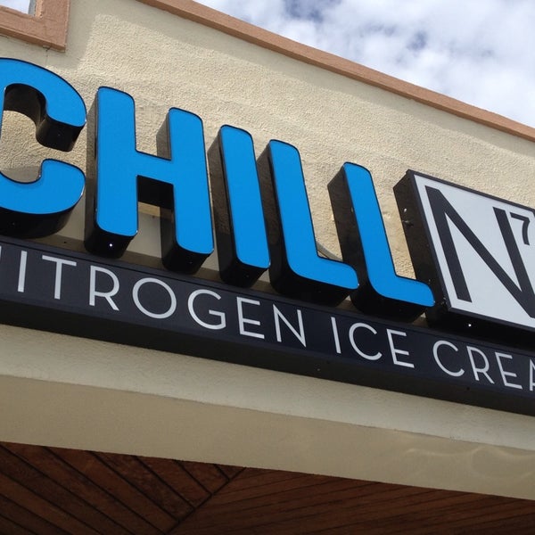 8/25/2013 tarihinde BrokerJayZziyaretçi tarafından ChillN Nitrogen Ice Cream'de çekilen fotoğraf