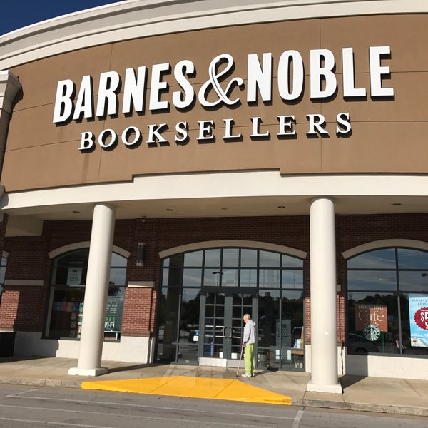 Photos At Barnes Noble 1 Tip From 454 Visitors
