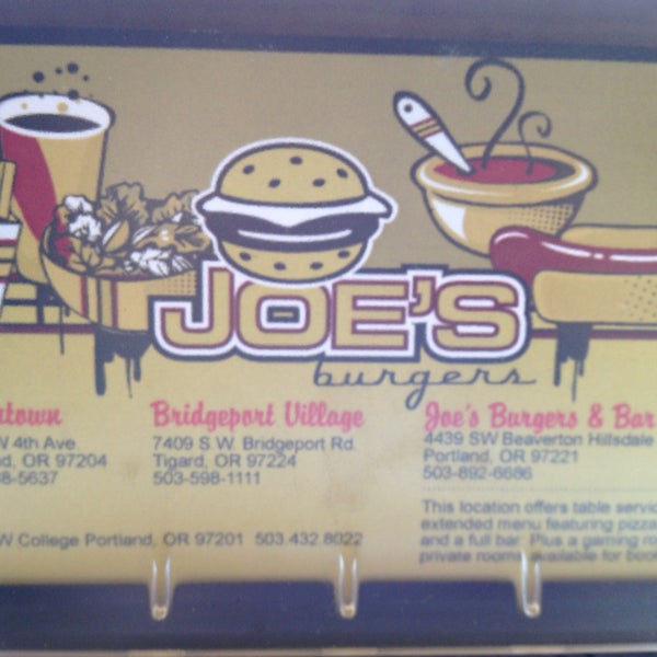 6/22/2013 tarihinde Marisol J.ziyaretçi tarafından Joe&#39;s Burgers'de çekilen fotoğraf