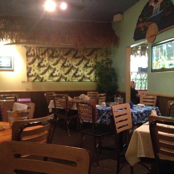 Das Foto wurde bei Freshies Restaurant &amp; Bar von Dave am 5/14/2013 aufgenommen