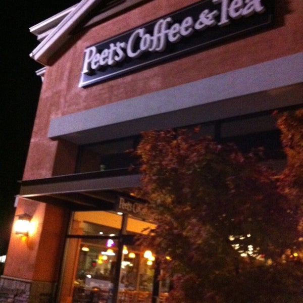 Снимок сделан в Peet&#39;s Coffee &amp; Tea пользователем Seneca M. 10/11/2013