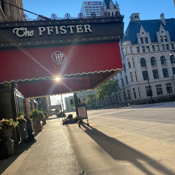 Photo prise au The Pfister Hotel par Brian C. le8/31/2022