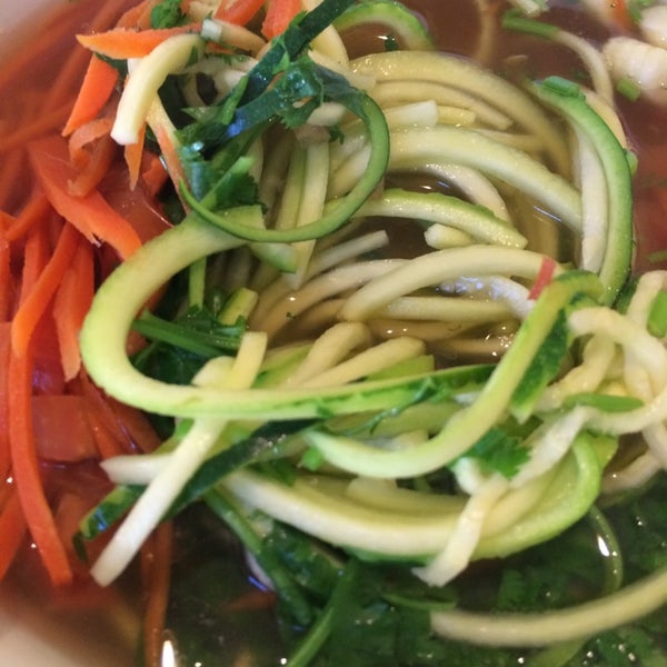 Foto scattata a Green Earth Vegan Cuisine da Oshi Y. il 4/7/2014