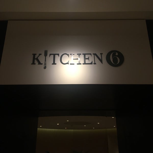 Foto tirada no(a) Kitchen 6 por Talha K. em 5/5/2018