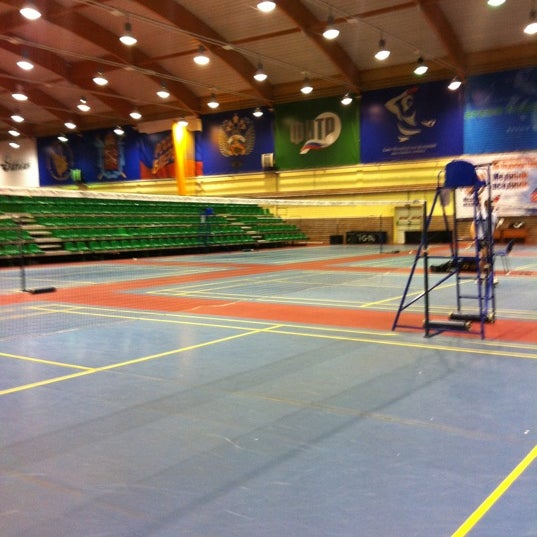 спортивный комплекс комета москва. комета спортшкола загребский спб. сдюсшор комета спб. Babolat falcon ракетка. комета теннис.