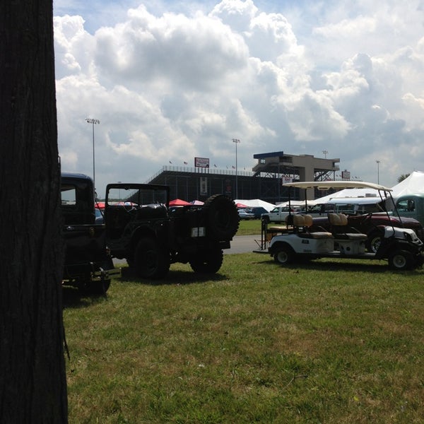 7/21/2013 tarihinde Sharon M.ziyaretçi tarafından Summit Motorsports Park'de çekilen fotoğraf