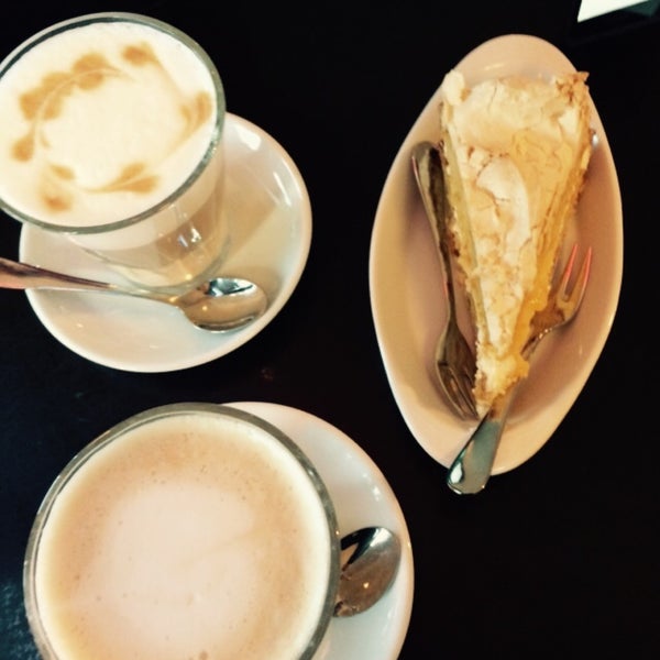 1/16/2015 tarihinde Franske B.ziyaretçi tarafından Babo Café'de çekilen fotoğraf