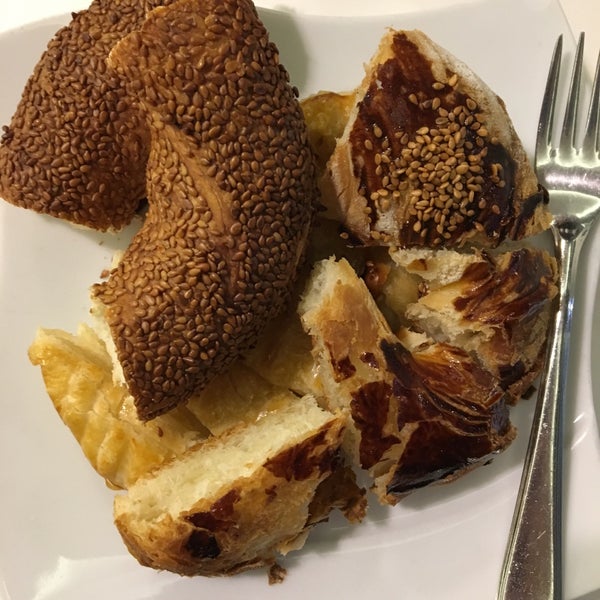 Photo taken at Meydani Cafe &amp; Pastane by -/:-/: on 4/14/2019