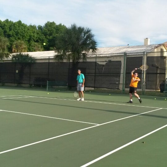 Foto tirada no(a) Orlando Tennis Center por Greg G. em 4/14/2014