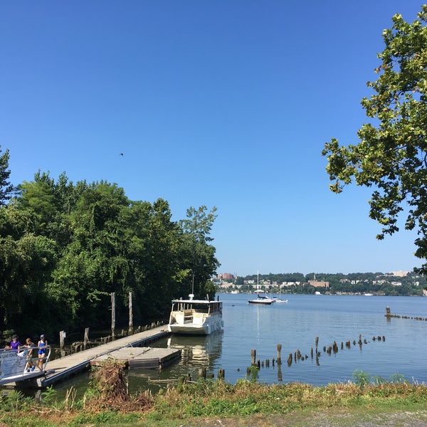 Photos At Bannerman S Island Ferry Beacon