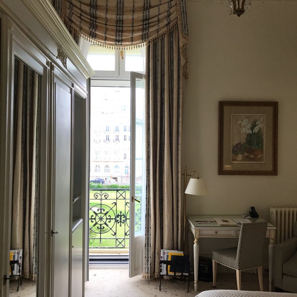 5/8/2017 tarihinde Kirsten A.ziyaretçi tarafından Hôtel du Palais'de çekilen fotoğraf