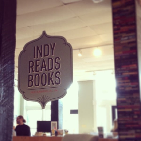 Снимок сделан в Indy Reads Books пользователем Richard H. 5/18/2014