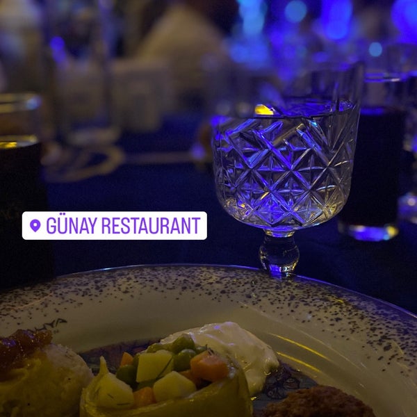Снимок сделан в Günay Restaurant пользователем tuğçe 12/22/2023