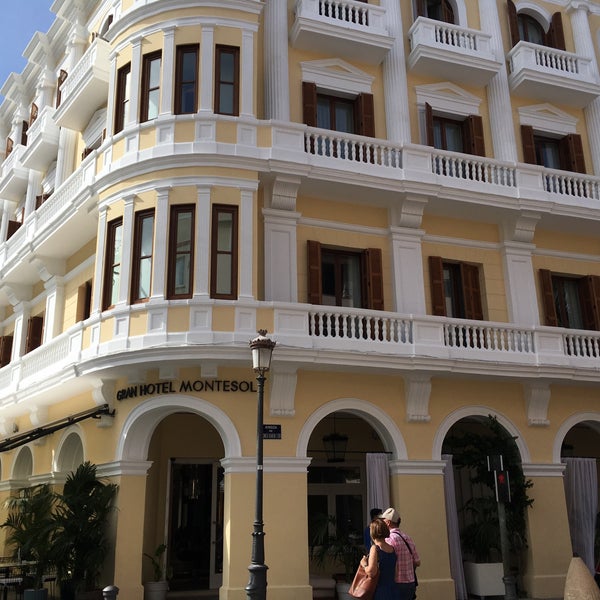 Foto tirada no(a) Gran Hotel Montesol Ibiza, por Hilly em 10/16/2016