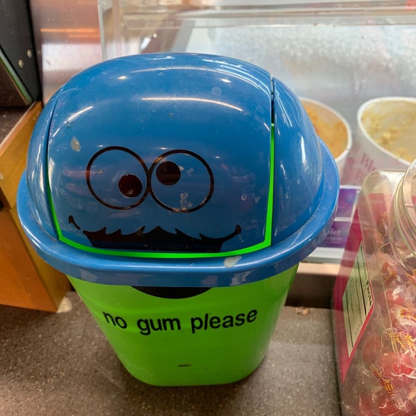 Topsy's Popcorn Snack Place