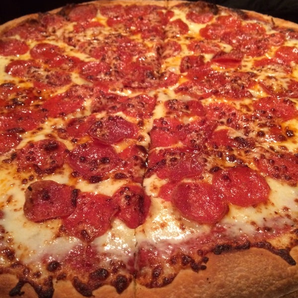 Снимок сделан в AJ&#39;s NY Pizzeria of Topeka пользователем Kyle W. 11/2/2014