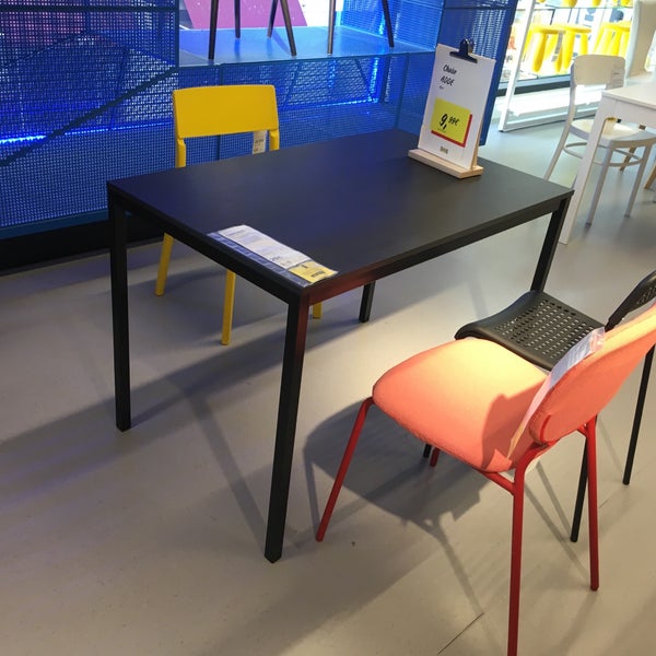 10/9/2020에 Valeriy V.님이 IKEA Paris Madeleine에서 찍은 사진