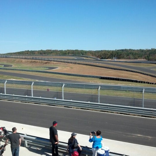 Das Foto wurde bei Atlanta Motorsports Park von Adam B. am 10/21/2012 aufgenommen