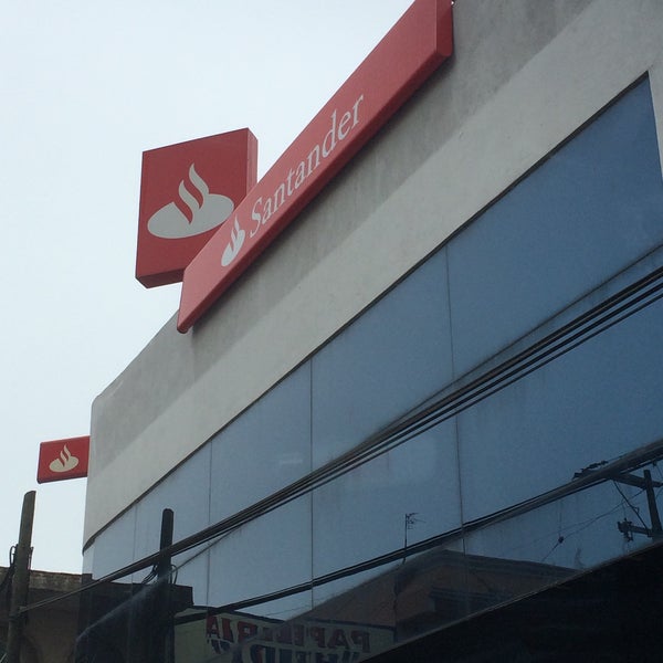 Photos At Santander Serfin Bank