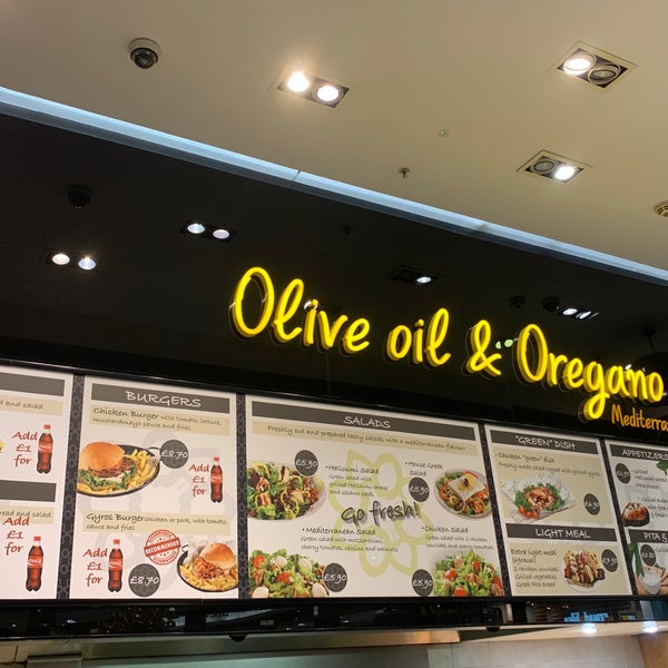 Foto diambil di Olive Oil &amp; Oregano oleh Anargyros A. pada 11/17/2018