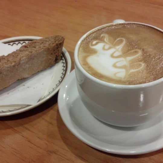 10/18/2012にSandy U.がWunderbar Coffee and Crepesで撮った写真