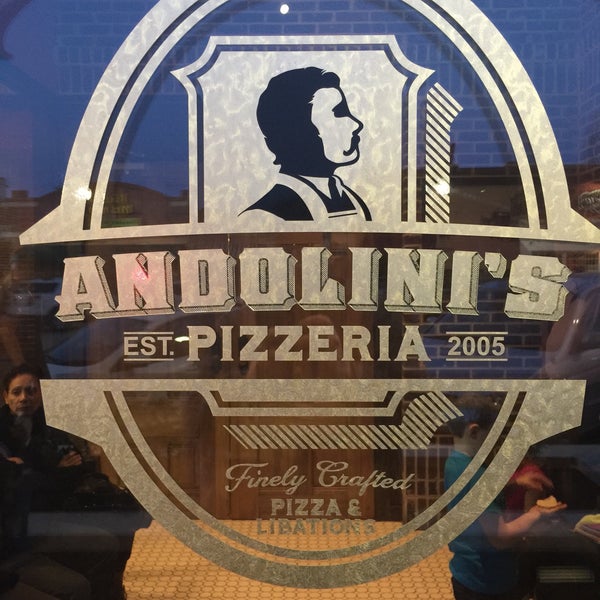 รูปภาพถ่ายที่ Andolini&#39;s Pizzeria Broken Arrow โดย Richard B. เมื่อ 3/11/2017
