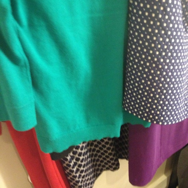 banana republic rookwood hours