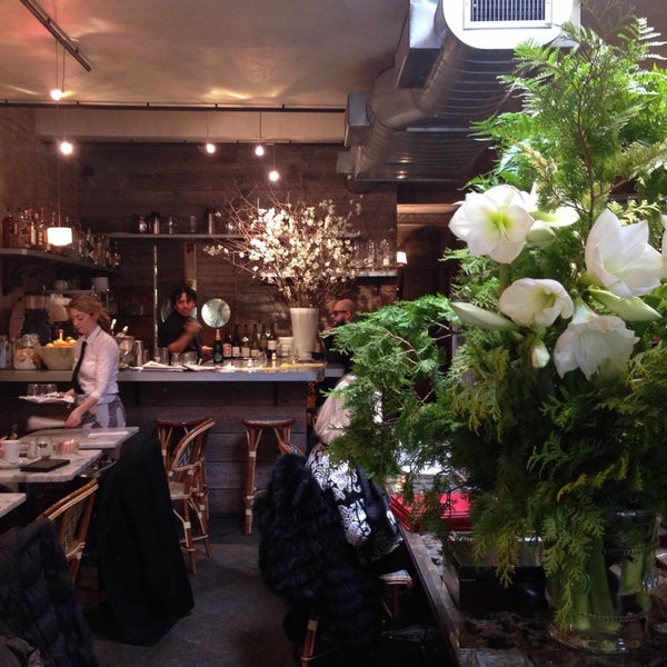 12/31/2013 tarihinde Seah K.ziyaretçi tarafından Zé Café'de çekilen fotoğraf