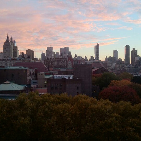 11/1/2013 tarihinde Hipziyaretçi tarafından Excelsior Hotel NYC'de çekilen fotoğraf