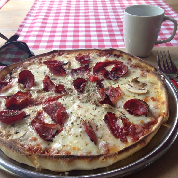 6/13/2016에 George님이 The Italian Cut - Pizza&amp;Kitchen에서 찍은 사진