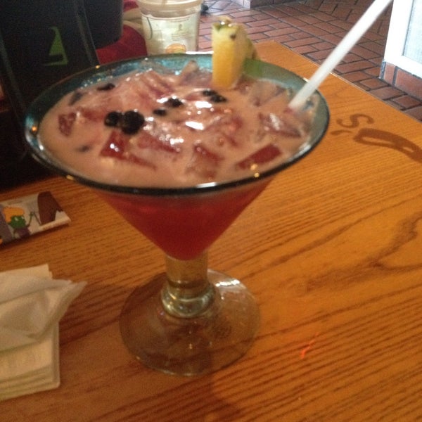 Photo taken at Chili&#39;s Grill &amp; Bar by Janet P. on 4/1/2016