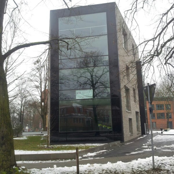 Das Foto wurde bei Medieninnovationszentrum Babelsberg (MIZ) von Horst J. am 2/25/2013 aufgenommen