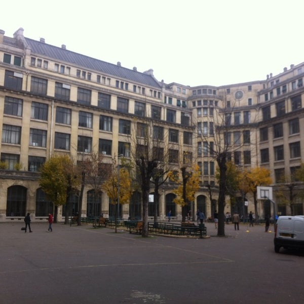 Lycée Jean de la Fontaine  Auteuil  32 boulevard Murat
