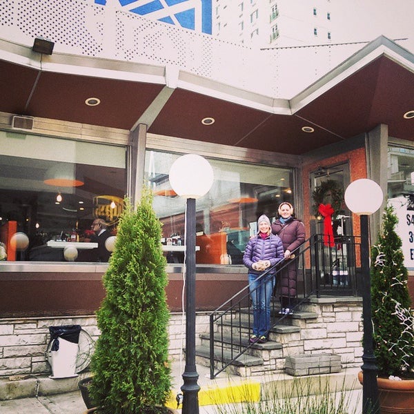 รูปภาพถ่ายที่ Market Diner โดย Teresa เมื่อ 12/20/2014