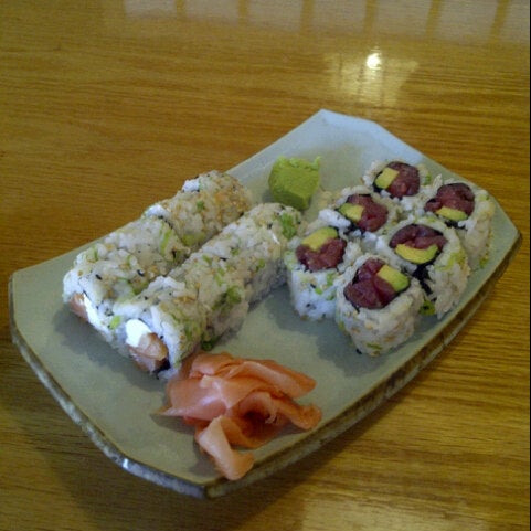8/4/2012 tarihinde Ian T.ziyaretçi tarafından Mikado Japanese Restaurant'de çekilen fotoğraf