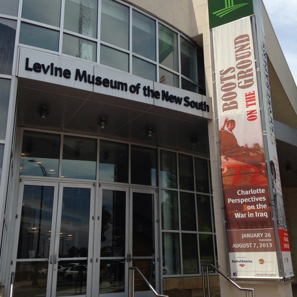 Das Foto wurde bei Levine Museum of the New South von Chris C. am 7/30/2013 aufgenommen