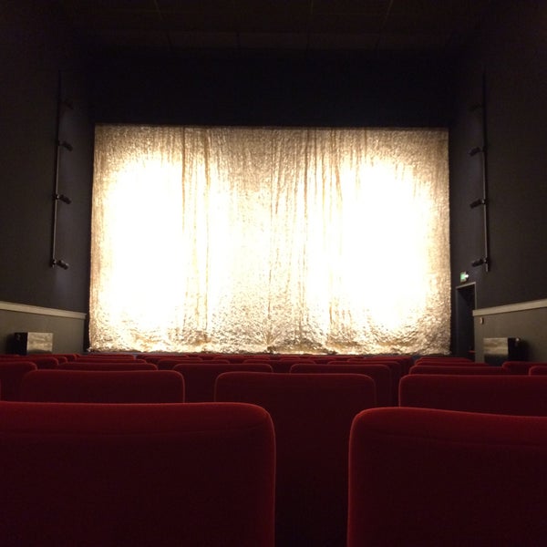 Foto tirada no(a) Cinema Cameo por Nadine V. em 6/14/2015