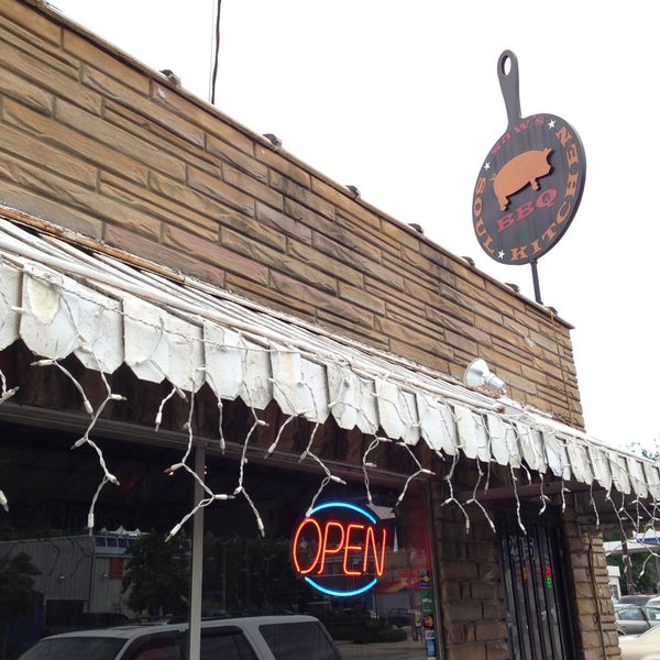 Saw's Soul Kitchen BBQ Joint in Birmingham