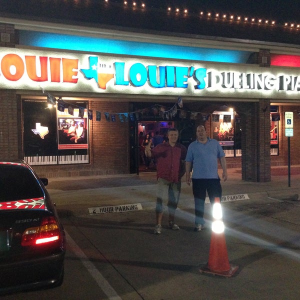 Photo taken at Louie Louie&#39;s Dueling Piano Bar by Dennis J. on 5/17/2013