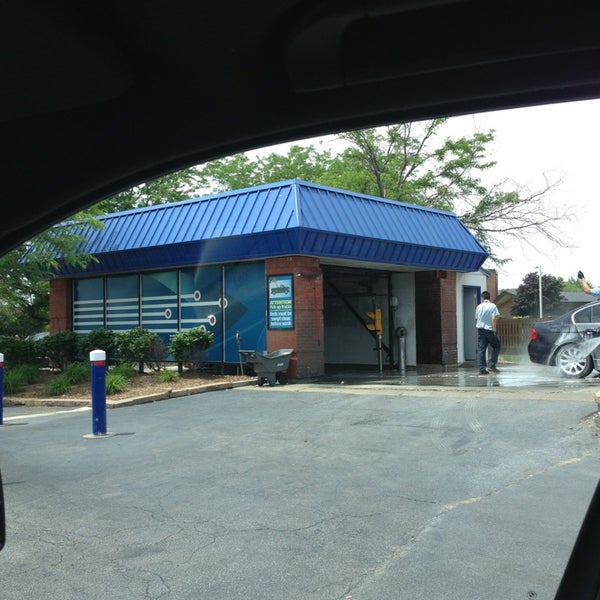 Delta Sonic Car Wash Tinley Park'da Araç Yıkama