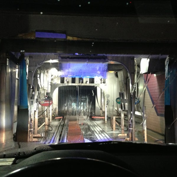 Delta Sonic Car Wash Tinley Park'da Araç Yıkama