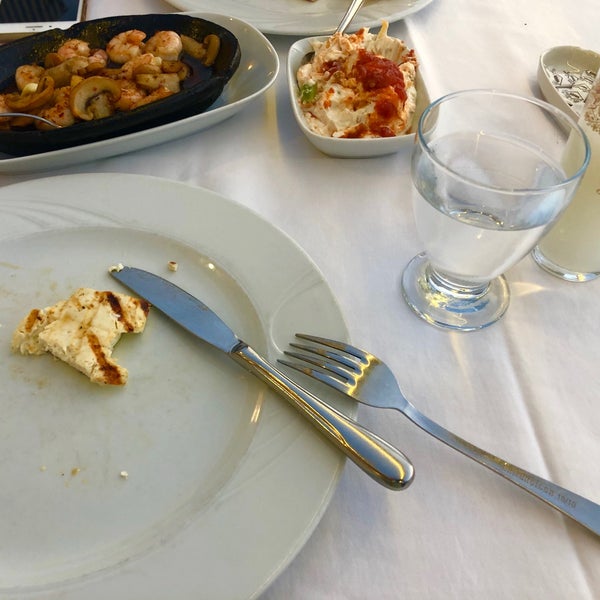 Foto tomada en Burç Restaurant  por Veysel K. el 7/5/2020