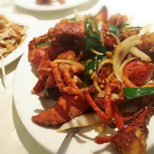 Photo prise au Wah Sing Seafood Restaurant par Francis K. le9/1/2015