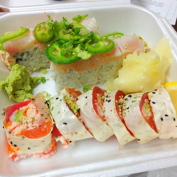 Full Moon Sushi Sushi Restaurant in Tustin