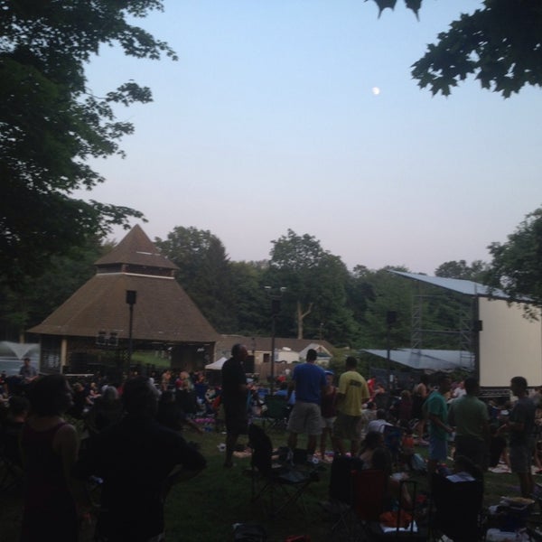 7/19/2013 tarihinde Brad P.ziyaretçi tarafından Ives Concert Park'de çekilen fotoğraf