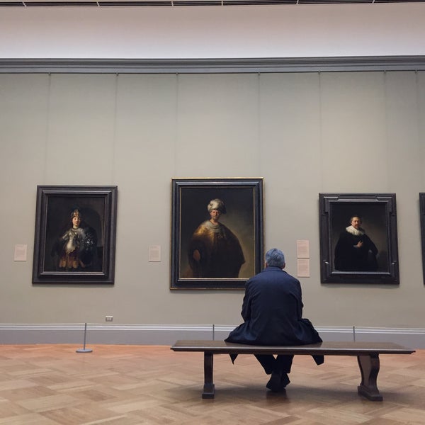 Снимок сделан в The Frick Collection&#39;s Vermeer, Rembrandt, and Hals: Masterpieces of Dutch Painting from the Mauritshuis пользователем Baris H. 12/16/2014